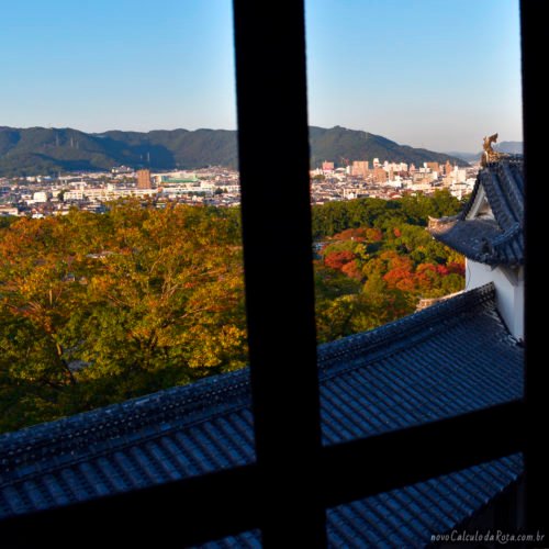 O Castelo de Himeji durante o outono