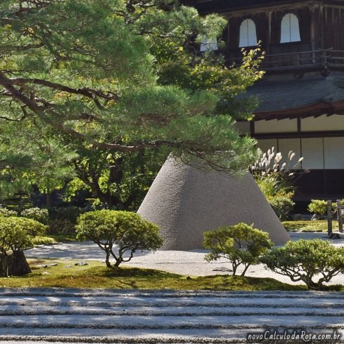 O Kogetsudai em Ginkaku-Ji O Templo de Prata em Kyoto