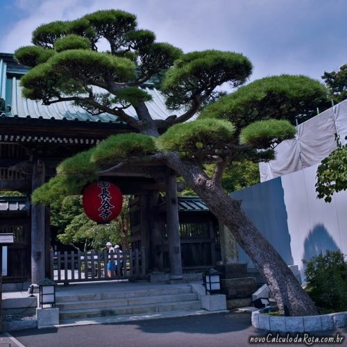 O portão de entrada do Templo Hase-dera