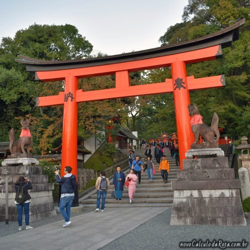 Romon Gate - O principal Torii dentre os milhares do Fushimi Inari