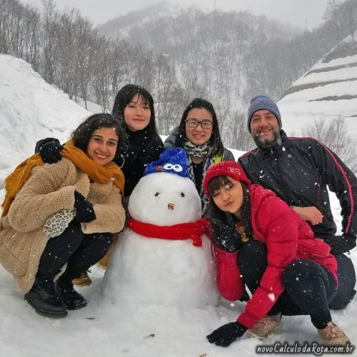 Neve no Japão: Prestigiando o boneco de neve das amigas da Indonésia que conhecemos lá